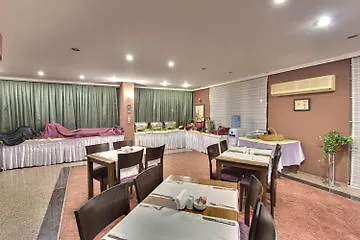 Antroyal Hotell